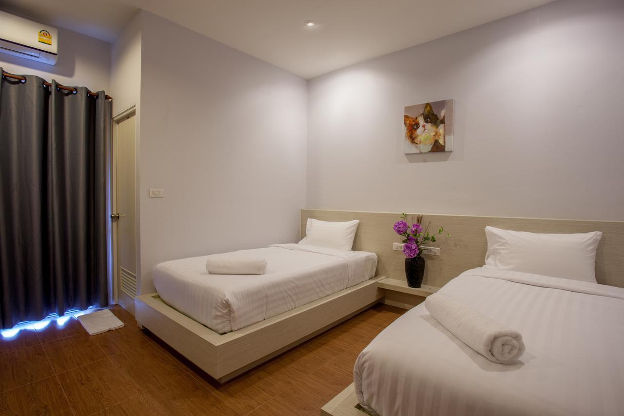 Lin House Hotel Thalang Bagian luar foto