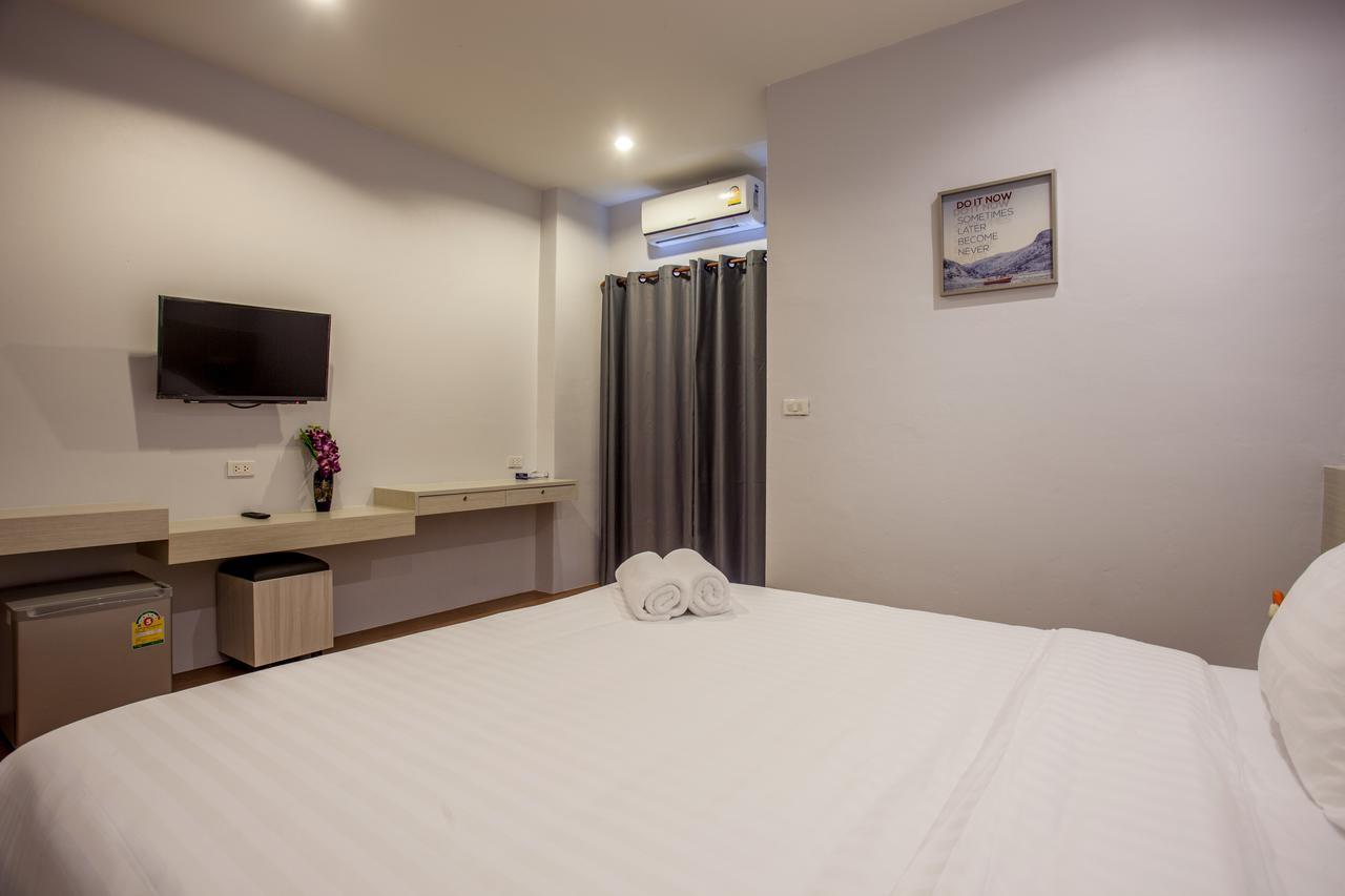 Lin House Hotel Thalang Bagian luar foto