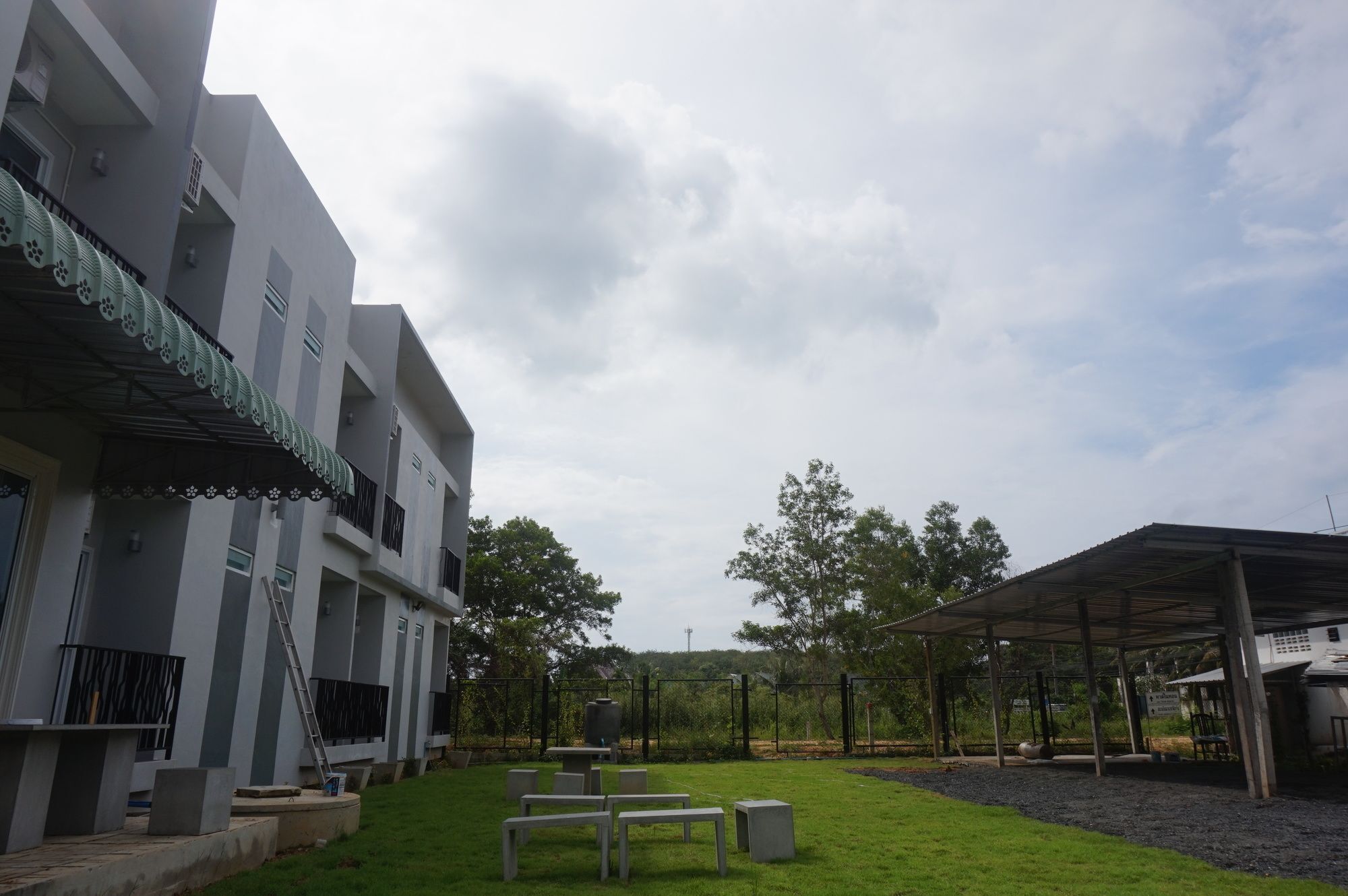 Lin House Hotel Thalang Bagian luar foto
